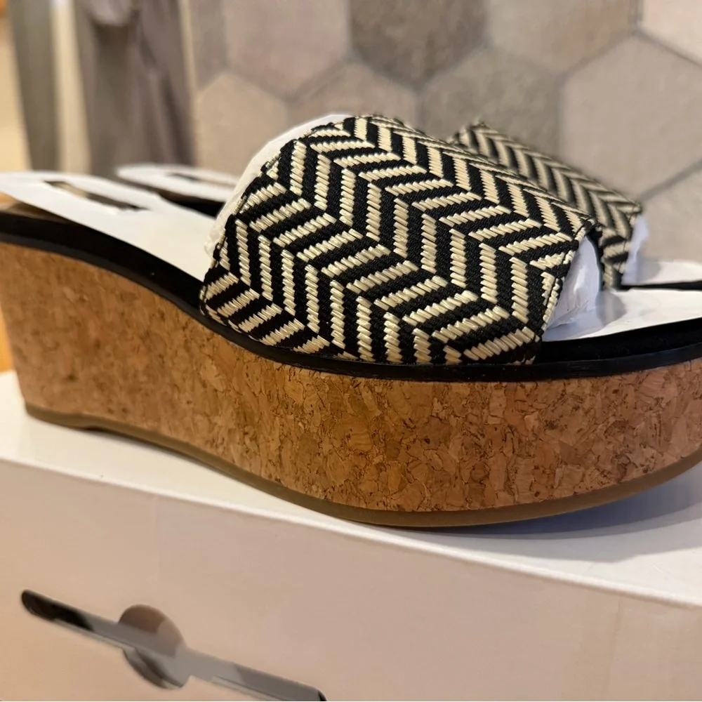 ALDO Black and Cream Chevron Wedges